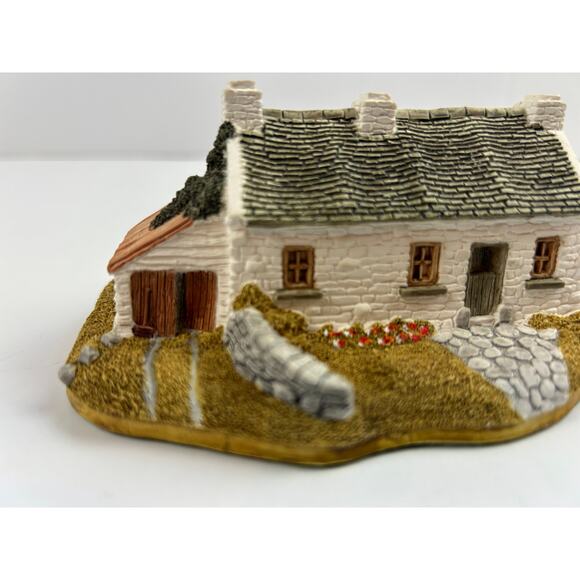 Lilliput Lane Hegarty’s Home 1989 Irish Collection Cottage w Box & Booklet - Picture 9 of 14